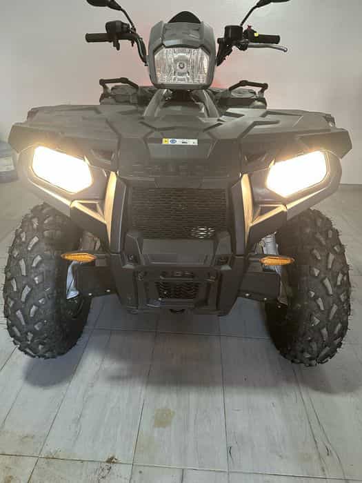 Vand atv Polaris aproape nou!!