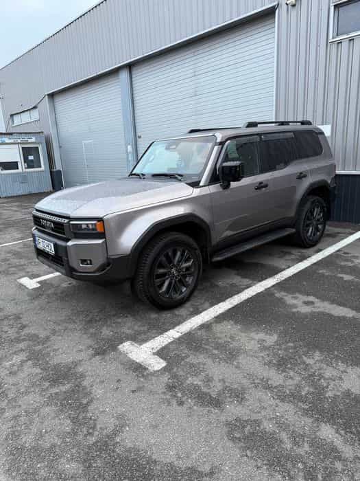 Vand Toyota LandCruiser 2.8 diesel, 2024