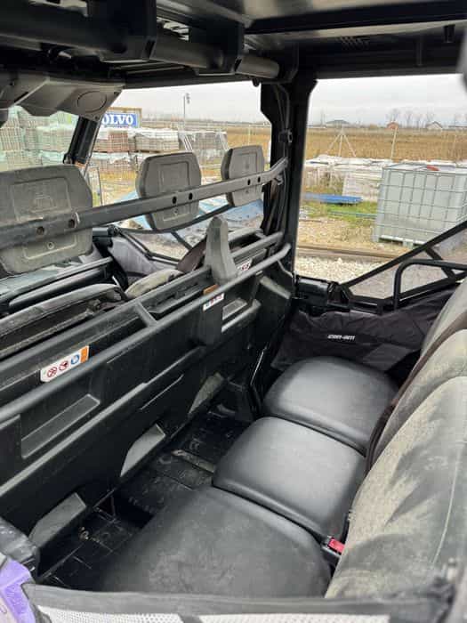 Vand can-am traxter si plaris rzr pentru copii!