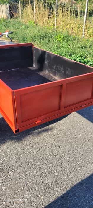 De vînzare,remorcuta