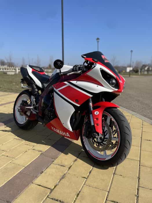 Yamaha YZF-R1 RN22,Model Big-Bang,Proprietar,Schimb cu Auto