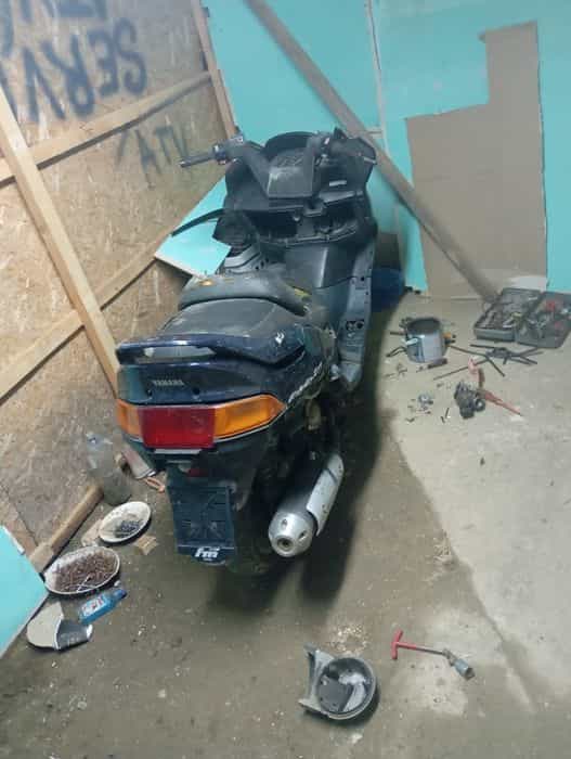 Vând sau dezmembrez Yamaha majesty 250cc