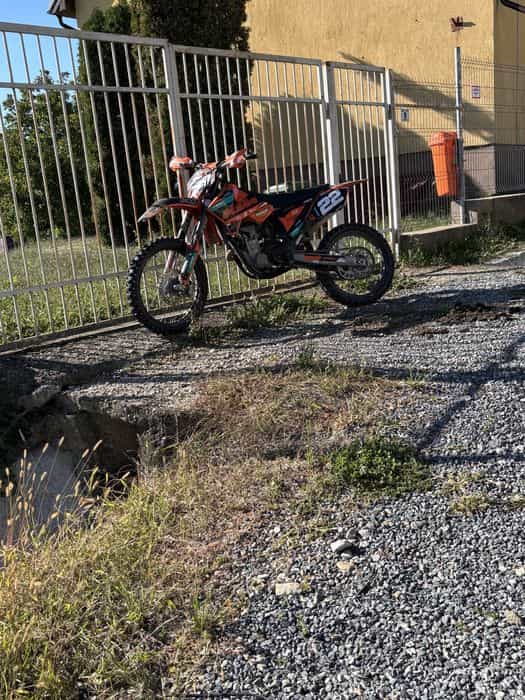 Vand Ktm sx-f 250 mai multe detalii in privat