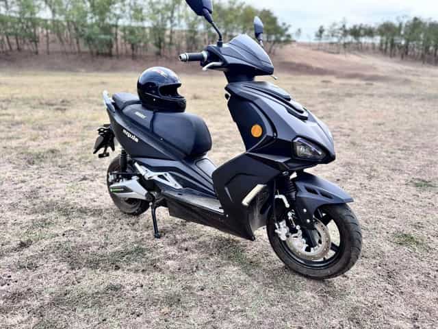 Scuter electric, Nou, 300 km