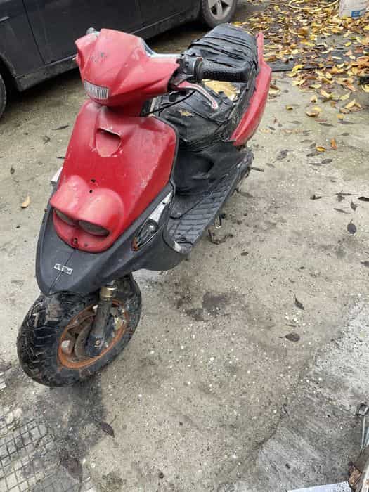 Vând sau dezmenbrez scuter yamaha mbk