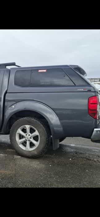Hardtop nissan navara d40
