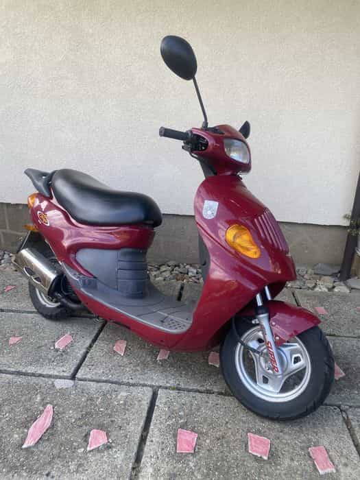 Vând scuter DAELIM Tapo 50cm