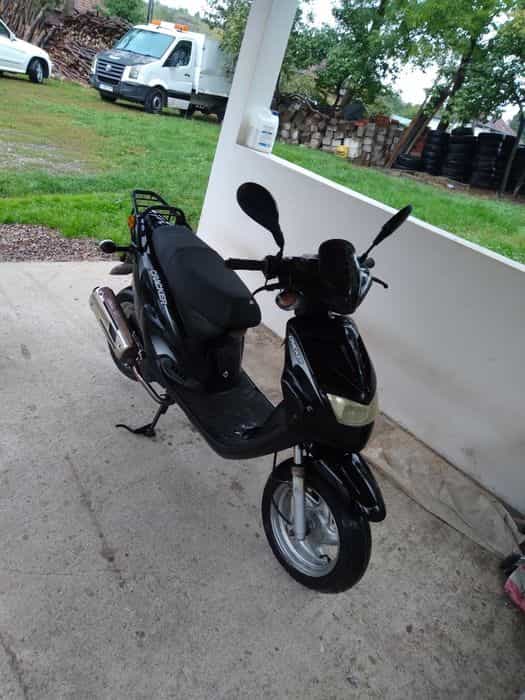 Scuter Cracker 49 cm