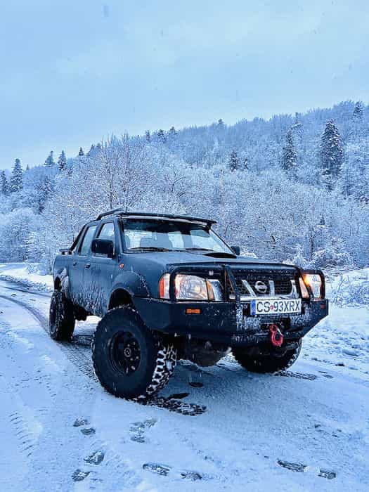 Nissan Navara D22 2009 ( nu hilux , l200 , ranger )