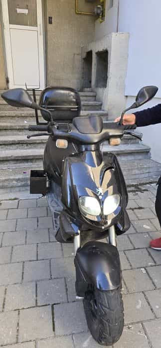 Scuter Peugeot Trek