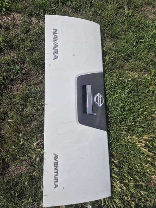 Oblon bena nissan navara d40 an 2009