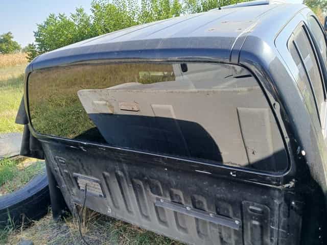 Luneta spate   Nissan navara d40