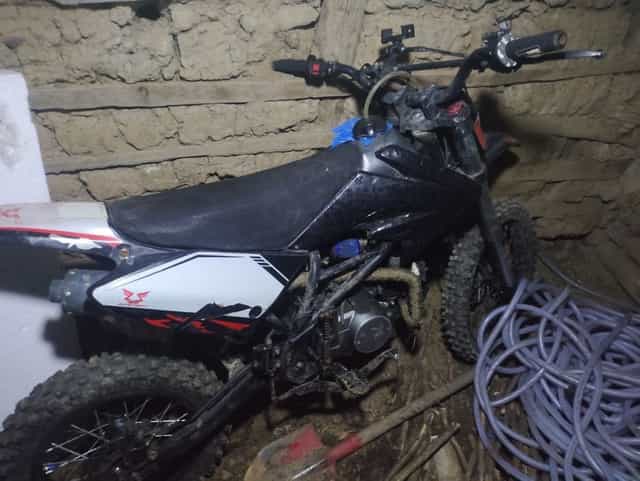 Vând sau schimb cross 125 defect