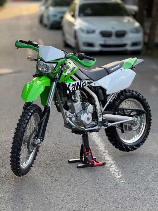 Vând Kawasaki KLX 250S 2016 Enduro/Impecabil/Acte/Pornire buton