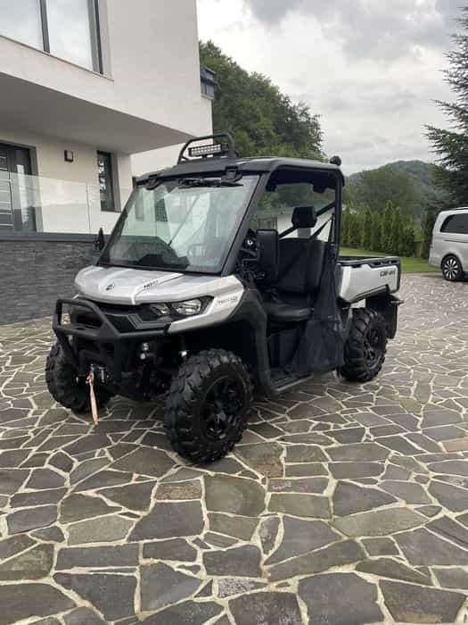 Can am traxter hd 10 pro accesorii de 7 000 euro incluse in pret