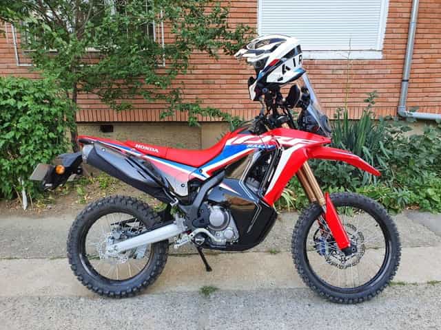 Vând Honda CRF300 Rally – 2.500 km