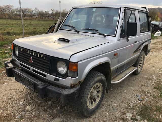 Dezmembrari dezmenbrari piese dez mitsubishi pajero mk1 2,5diesel 4x4