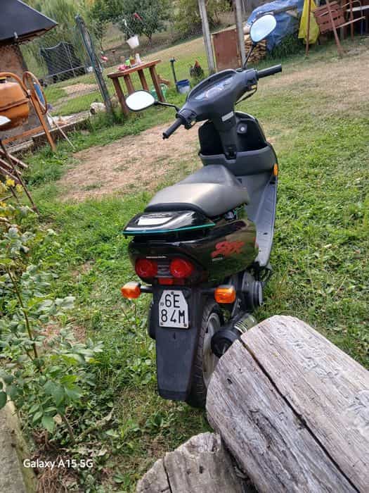 Scuter   honda 50 cm