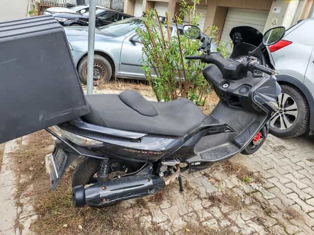 Kymco Xciting 300R.