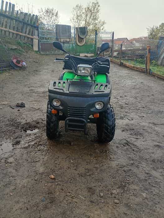 Vând ATV de 180cc foarte bun de funcționare recin a dus din Germania