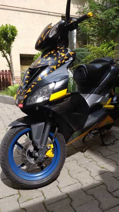 Vând/Schimb cu Auto Aprilia SR Factory 70cc