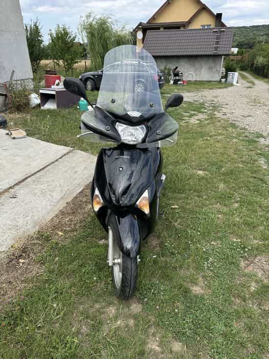 Motoscuter honda lead 110 nou