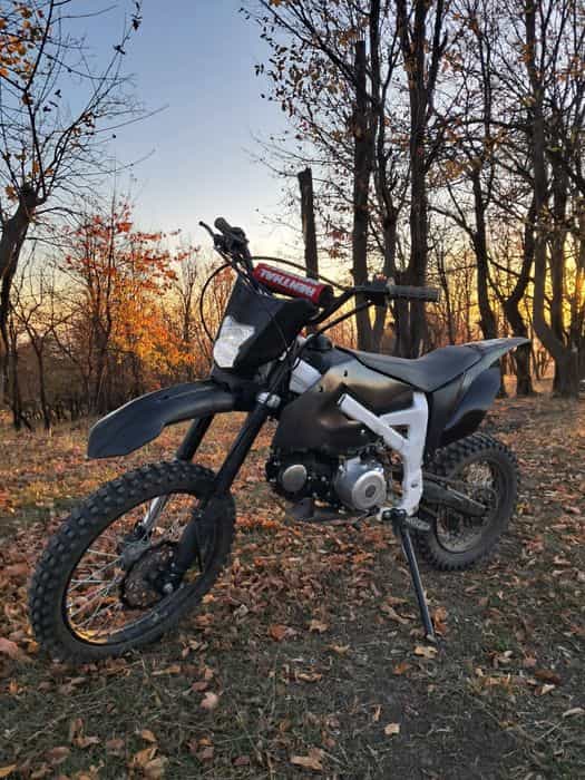 Vand cross 125cc aproape nou,cititi descrierea