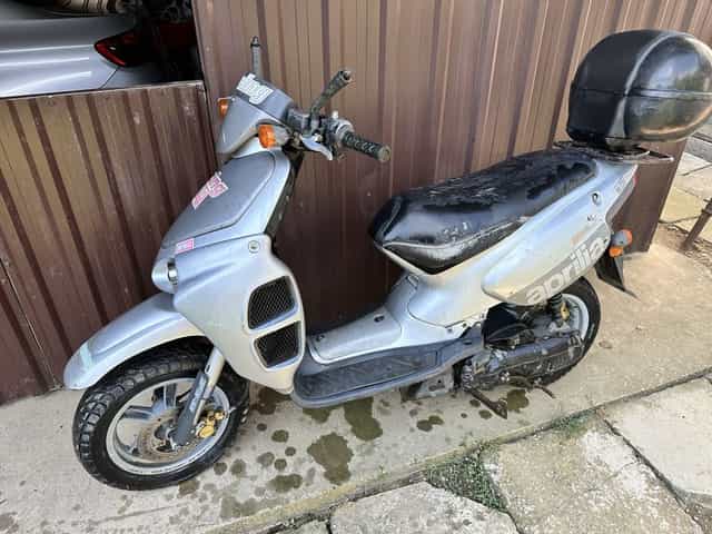 Vand scuter Aprilia