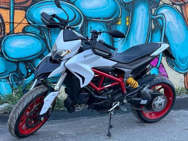 Ducati hipermotard 939