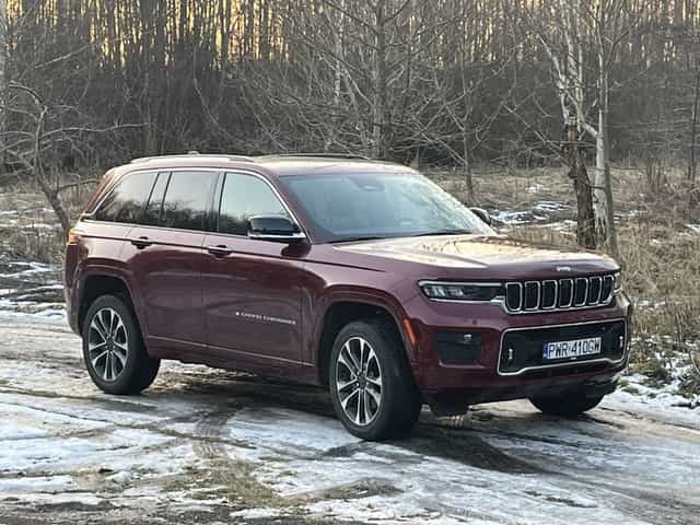 Jeep Grand Cherokee WL Overland 5,7 HEMI 2022 66 tys km, krótki