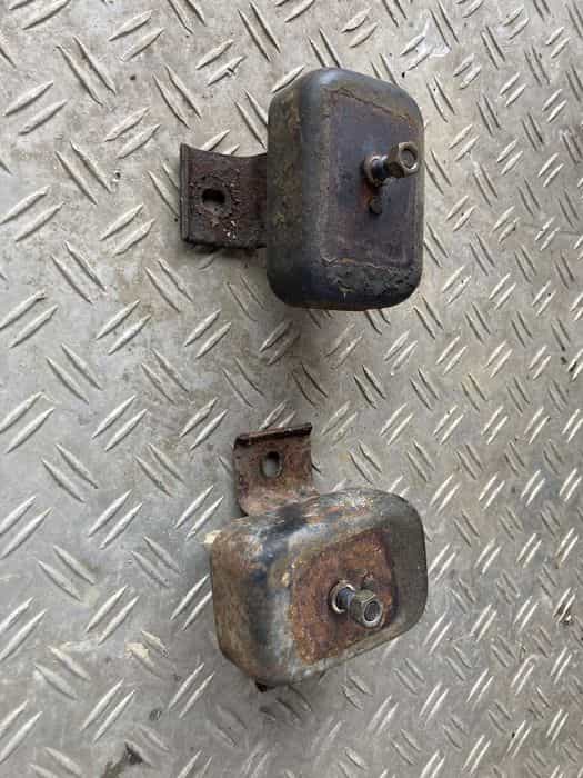 Suzuki samurai poduszki pod silnik