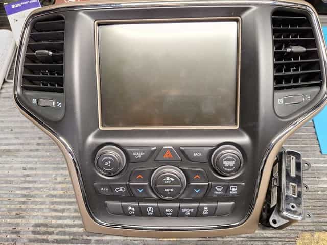 Radio Jeep Grand Cherokee WK2 Eurpa