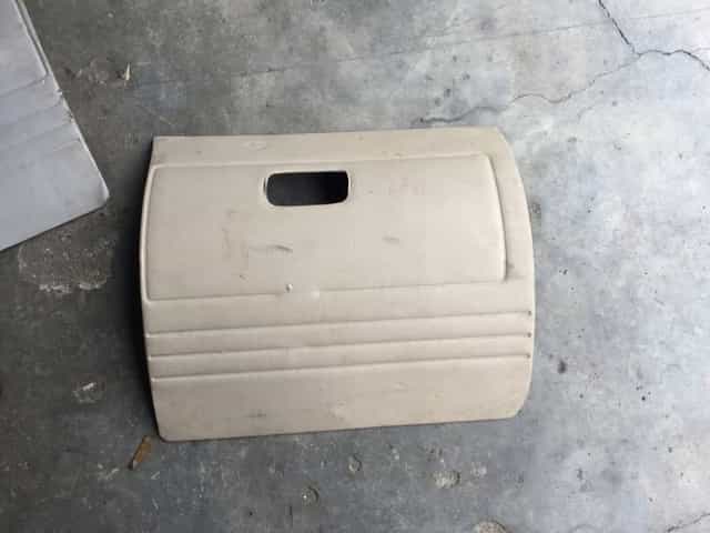 patrol y61 boczek tapicerka drzwi bagażnika lewa
