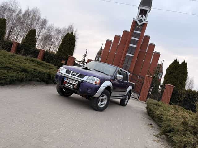 NISSAN NAVARA D22 wyciągarka DRAGON klimatronik opony M/T 4x4 webasto