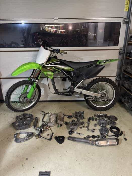 Kartery Skrzynia Wał Sprzęgło Silnik Części KAWASAKI KXF250 R 04-08