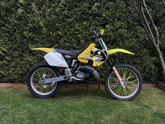 Suzuki RM 125  2T - stan bardzo dobry