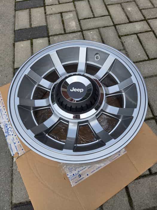 Felgi jeep Wrangler,  Cherokee, Grand C, Wagoneer 5x114,3 po renowacj