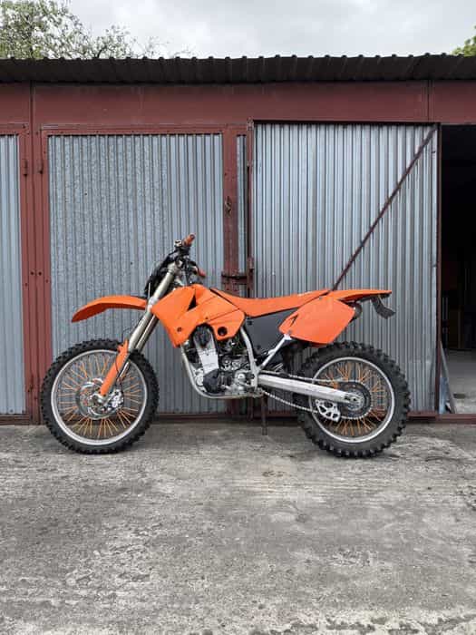 KTM EXC 525 po remoncie, mocno doinwestowany