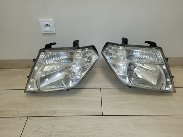Lampy Nissan Navara