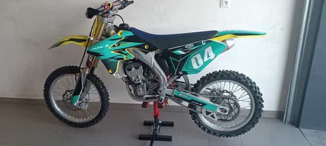 Suzuki rm-z 250 4t 2009