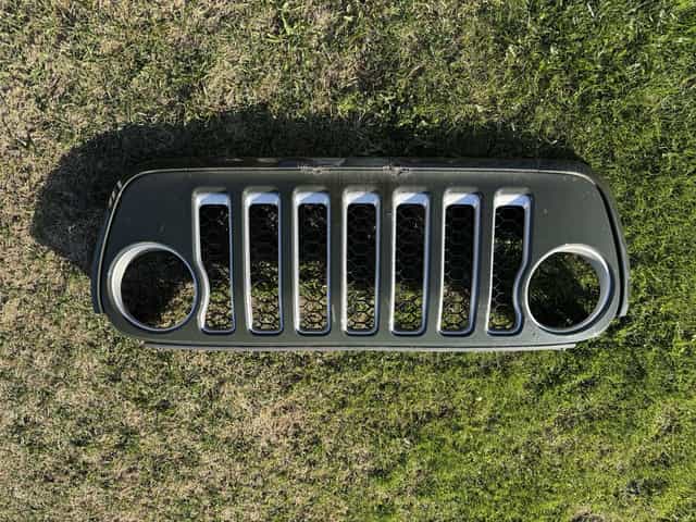 Jeep Wrangler JL -  grill, atrapa