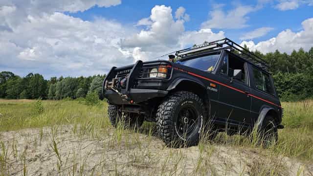 Mitsubishi Pajero 1   2.5 TD