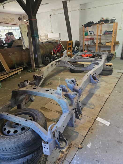 Rama Toyota Land cruiser  100 4.2 z papierami