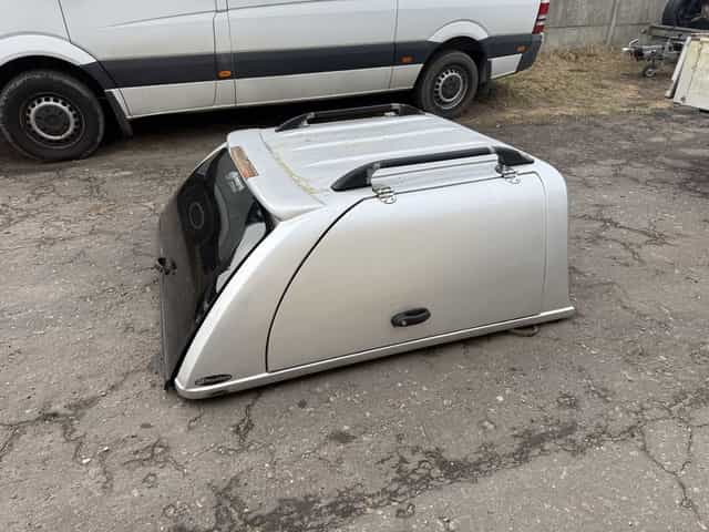 Nissan Navara D40 2010 r zabudowa hardtop