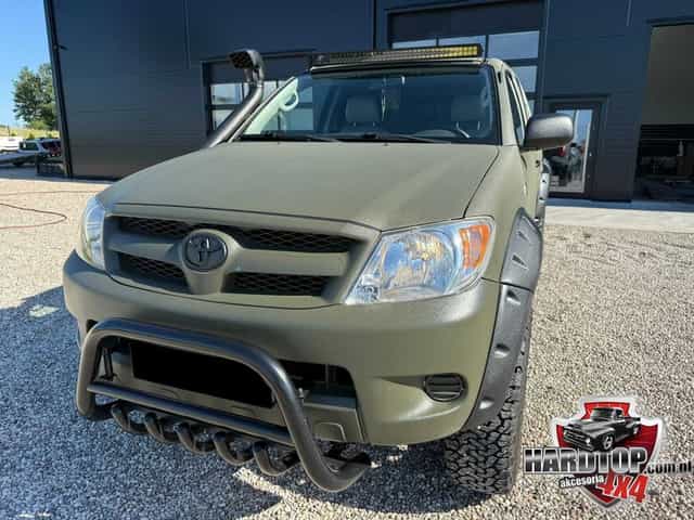 Orurowanie Przednie Niskie Kły Baranek TOYOTA HILUX 2006  2015 CZARNE