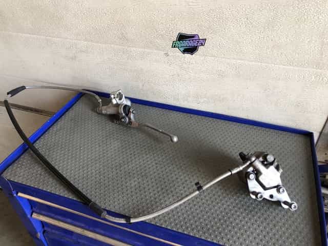 Układ hamulcowy beta rr 50 zacisk pompa