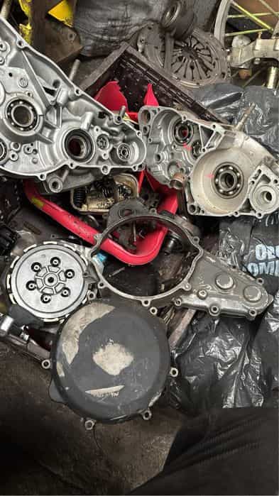 Suzuki rm 250 silnik lagi wal cylinder glowica skrzynia kartery zacisk