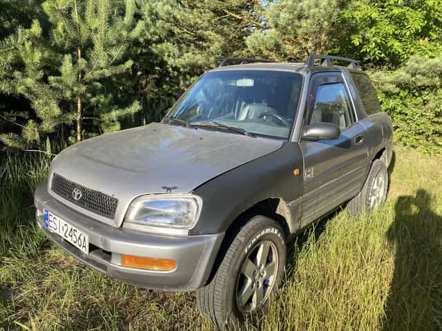 Toyota rav4 doinwestowana