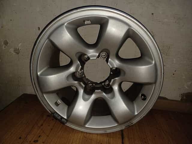 Nissan  Patrol felga aluminiowa 16