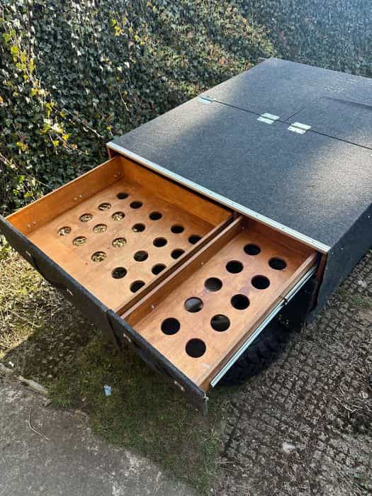 Zabudowa  z opcją spania land rover discovery.  300 tdi